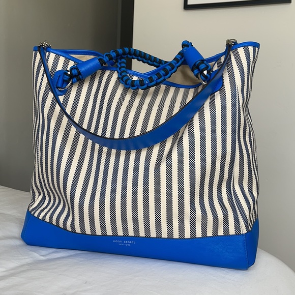 henri bendel Handbags - Henri Bendel tote bag